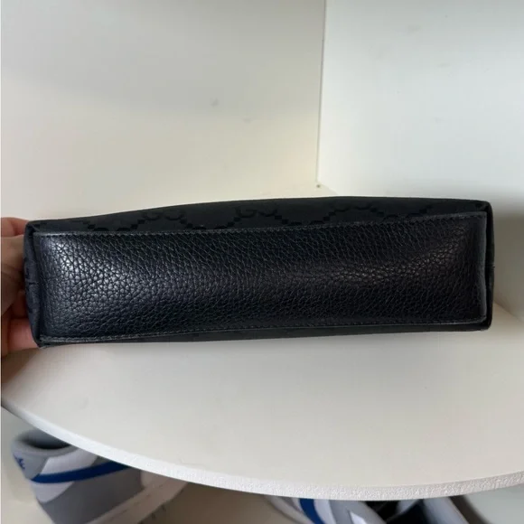 Gucci Black Monogram cosmetic pouch - Picture 3 of 9